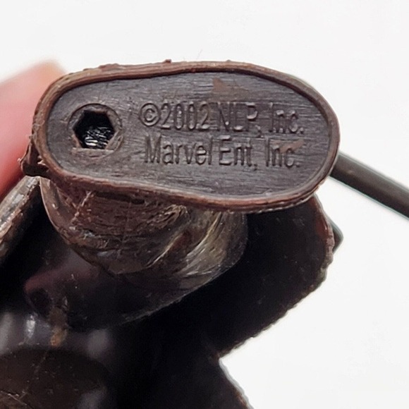 Marvel GIMLI LOTR 4.75" Action Figure Vintage Toy Biz Lord Of The Rings 2002 NLP - Picture 6 of 6